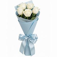 Букет 5 Белых роз Проуд в Углегорске