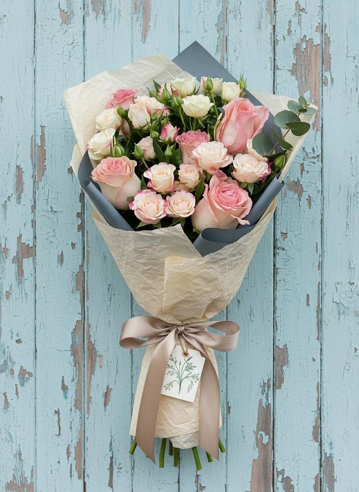 Букет цветов из: Розы в Углегорске