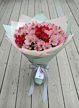 Букет цветов из:  Альстромерии в Углегорске