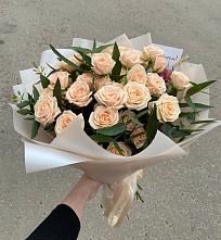 Букет Кремовые розы Латте в Углегорске