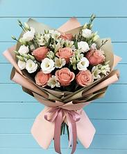 Букет цветов из:  Розы, Альстромерии и Лизиантусы в Углегорске