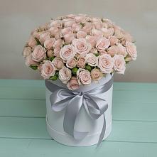 Цветочная композиция из Розы в шляпной коробке в Углегорске