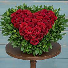 Цветочная композиция из Розы в виде сердца #REPLACE_PRED# Углегорске