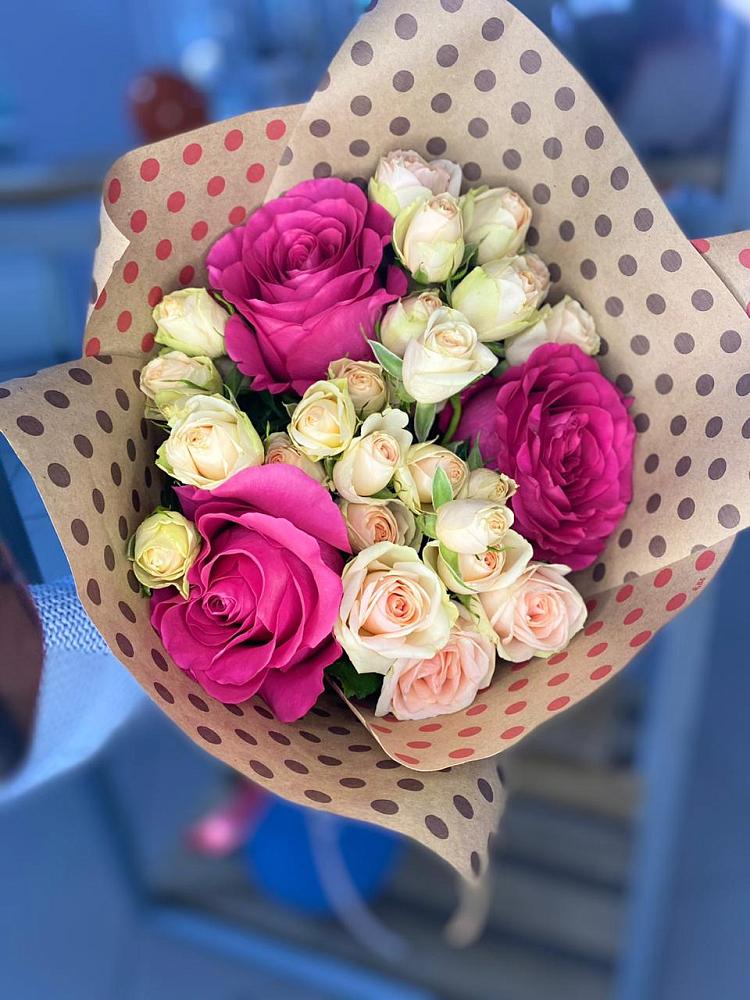 Букет цветов из: Розы в Углегорске