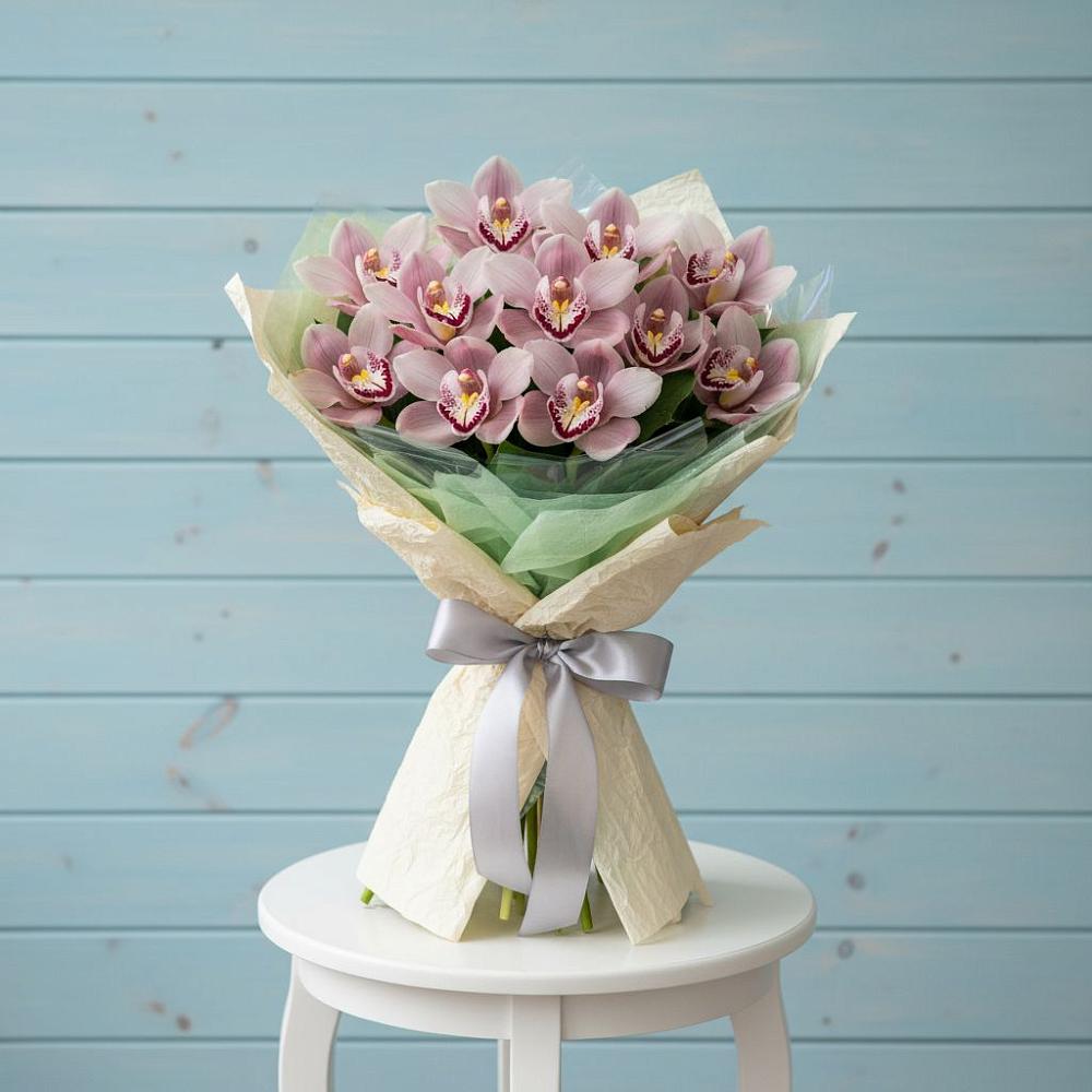 Букет цветов из: Орхидеи и Розы в Углегорске