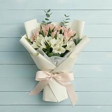 Букет цветов из:  Альстромерии в Углегорске