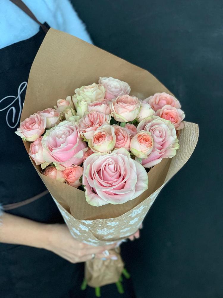 Букет цветов из: Хризантемы и Розы в Углегорске