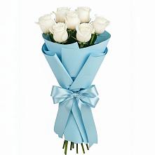 Букет 7 белых роз Проуд в Углегорске