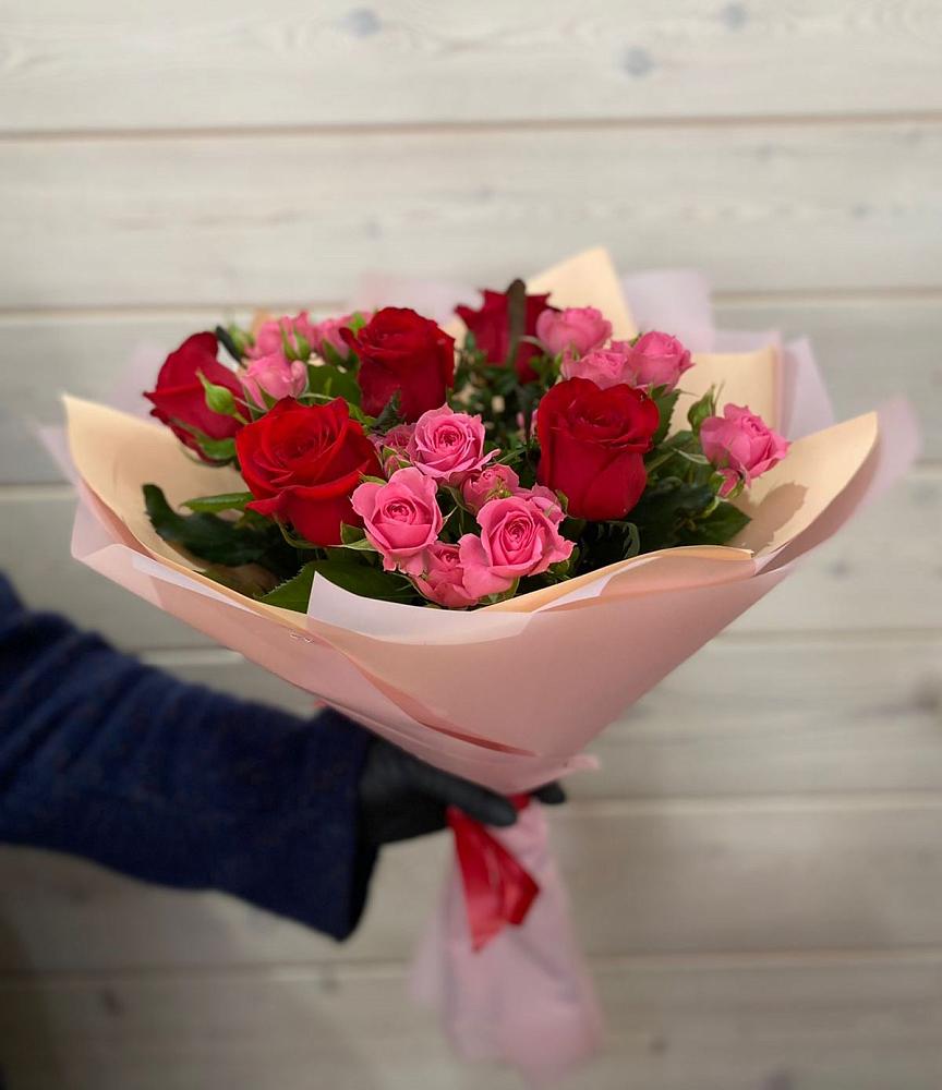 Букет цветов из: Розы в Углегорске