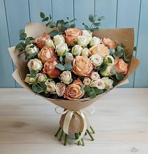 Букет цветов из:  Альстромерии и Розы в Углегорске