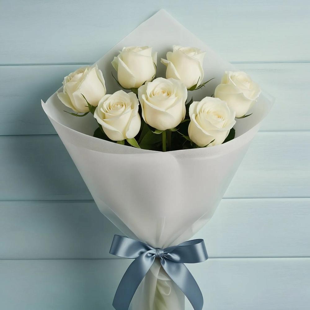 Букет 7 Белых роз Эдлесс Лав в Углегорске