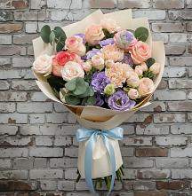 Букет цветов из:  Розы, Лизиантусы и Гвоздики #REPLACE_PRED# Углегорске